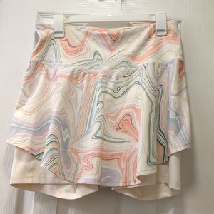 NBW Multi-colored marbled Old Navy active power soft skort